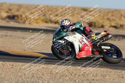 media/Nov-17-2024-CVMA (Sun) [[1fec520723]]/Race 17-Amateur Supersport Middleweight/